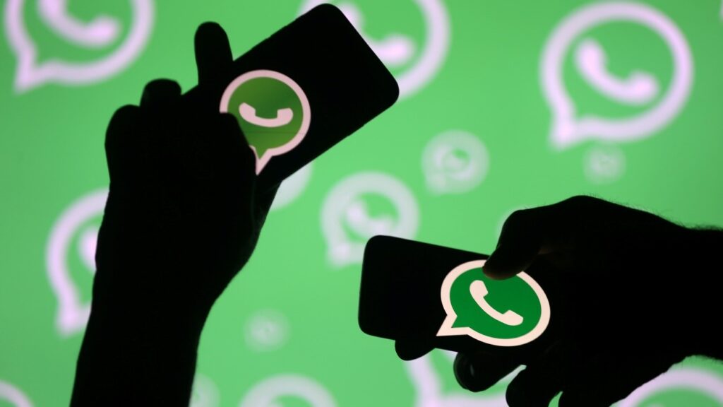 WhatsApp ahora permite borrar mensajes después de 60 horas y ocultar el en línea
